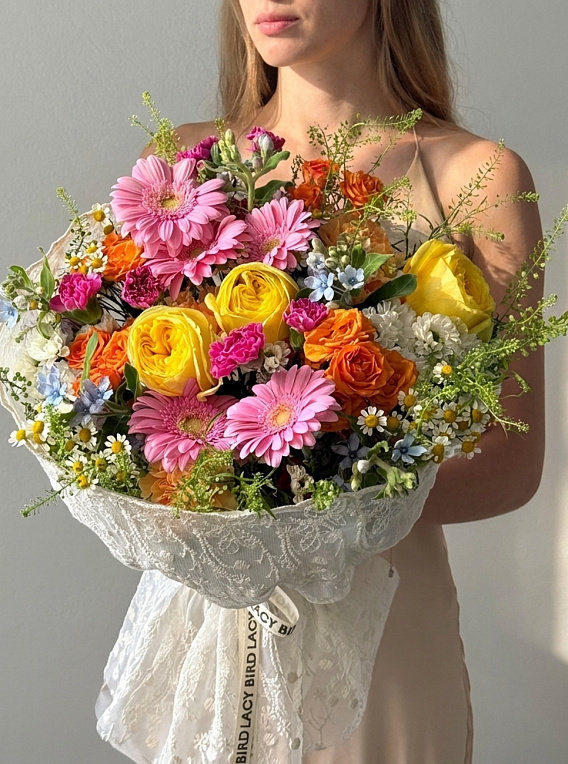 Bouquet of guipure