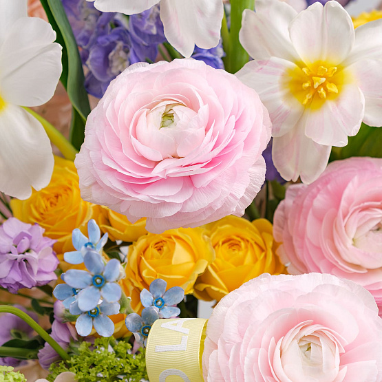 «Весеннее пробуждение» шляпная коробка