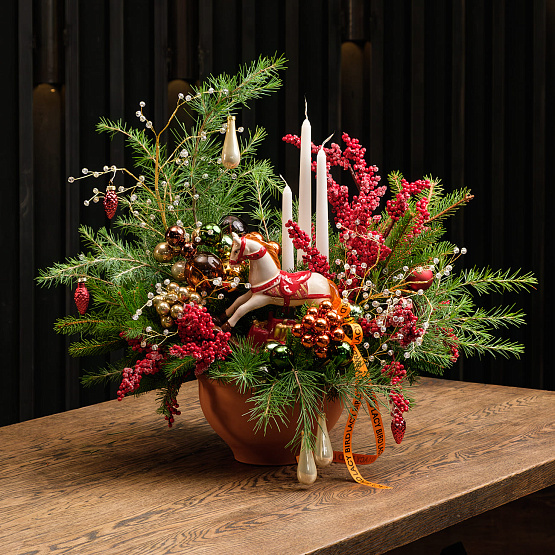 Композиция со свечами и лошадкой «Пряности и сладости»