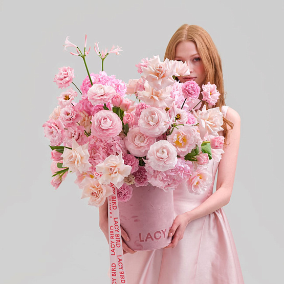 Коробка с цветами «Кружево чувств»