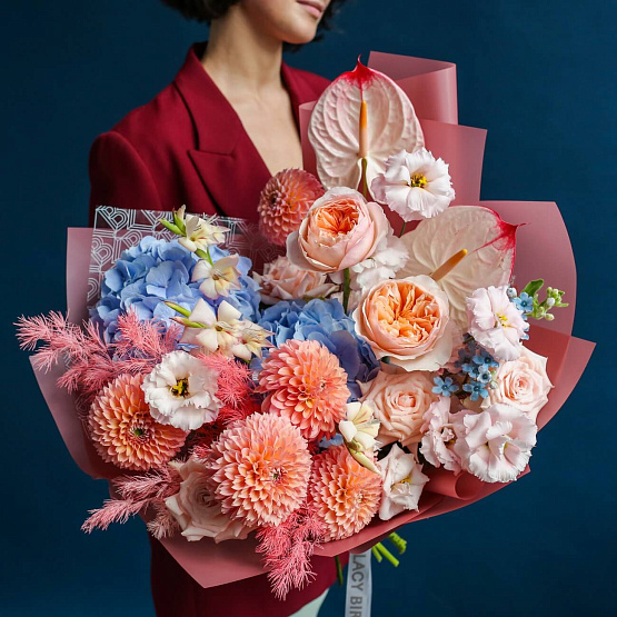 “Prague” Signature Bouquet