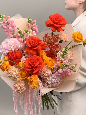 Яркий поцелуй 