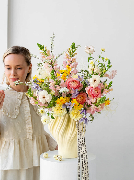 Букет в вазе «Весенний сад»