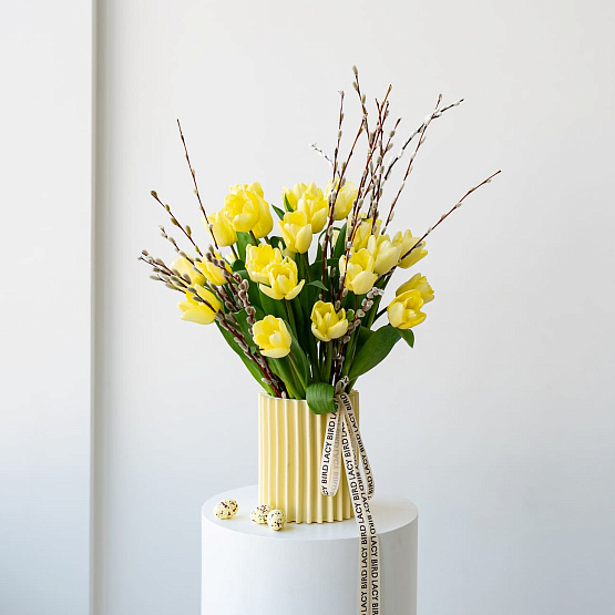 Тюльпаны в вазе