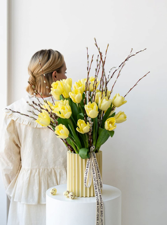 Тюльпаны в вазе