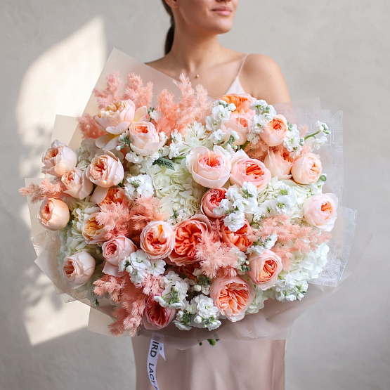 “Peach meringue” Trio Bouquet