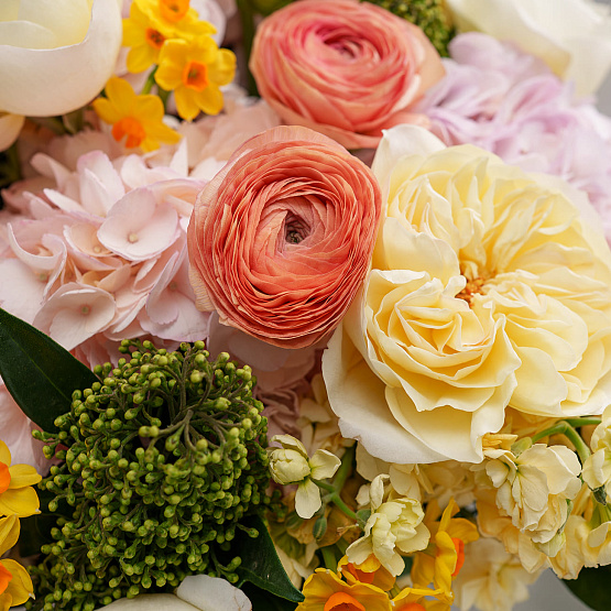 «Весенний шепот» авторский букет