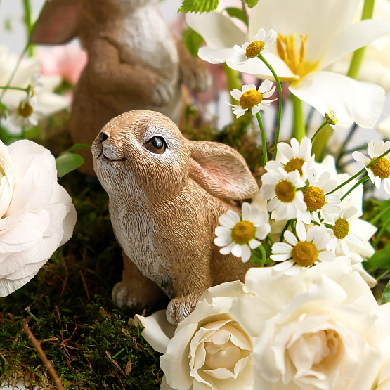 Пасхальная композиция с зайками