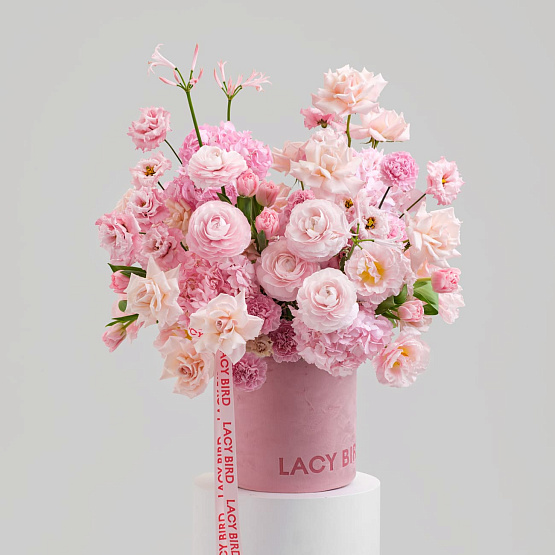 Коробка с цветами «Кружево чувств»