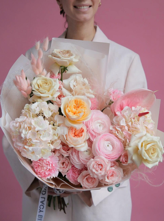 «Любовные объятия» авторский букет