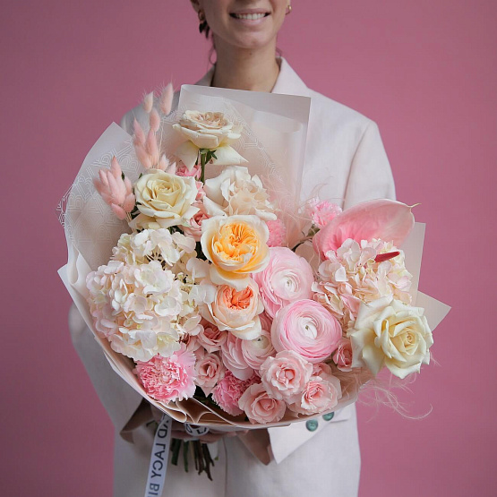 «Любовные объятия» авторский букет