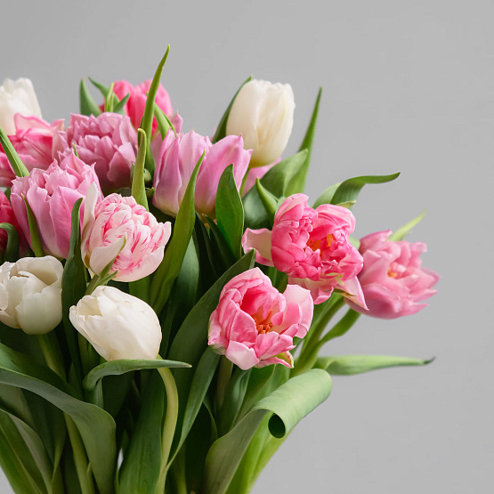 Кашпо с тюльпанами «Март»