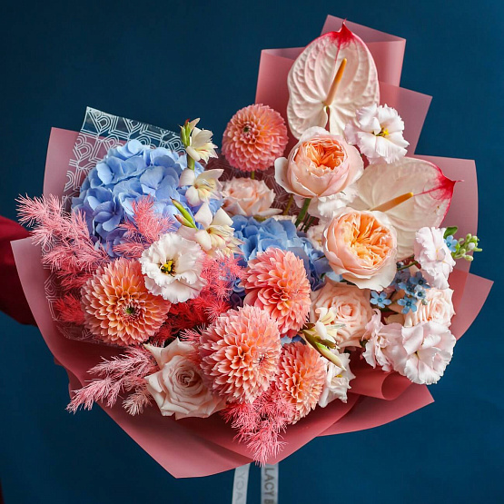 “Prague” Signature Bouquet