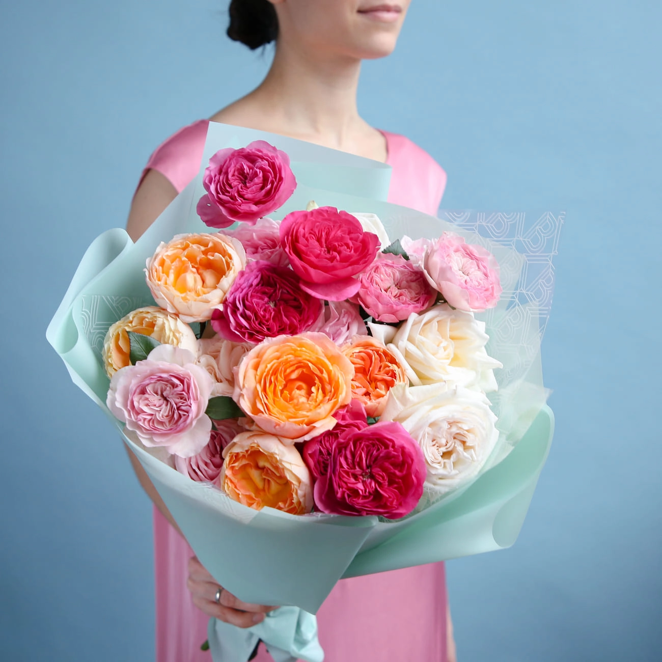 Микс пионовидных роз