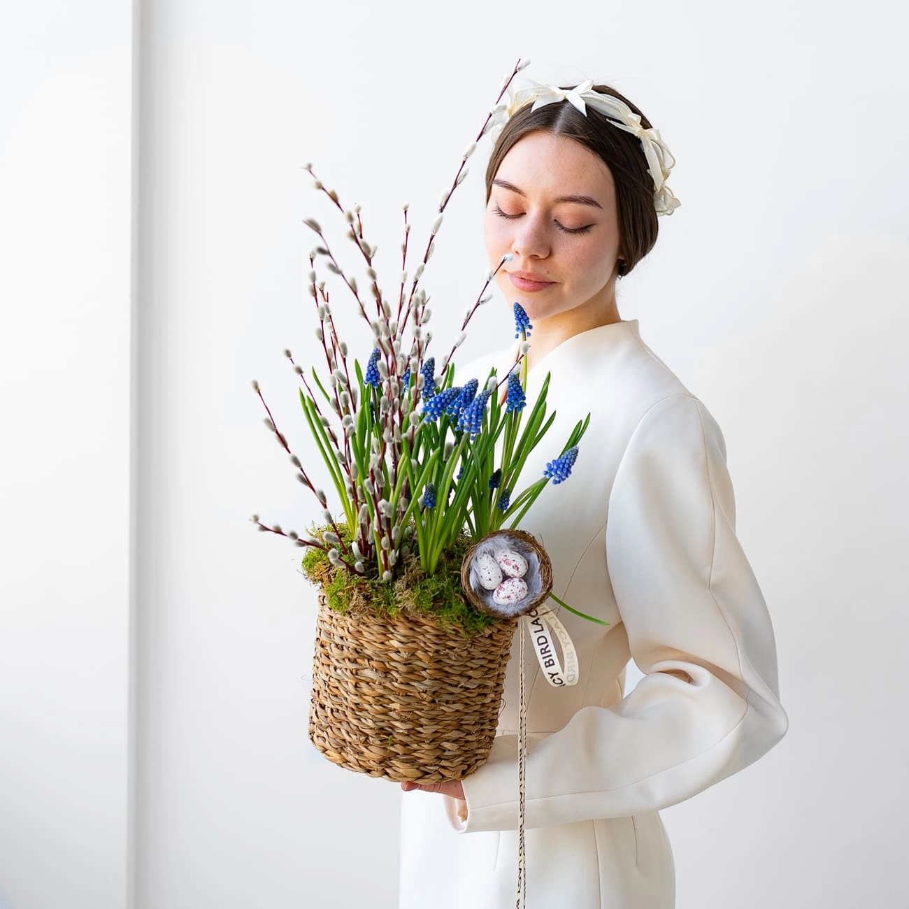 Мускари в корзинке